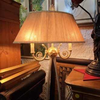 Lámpara de Pie Clásica Vintage de Metal Dorado y Base de Mármol - Estilo Neoclásico 12 1000507486