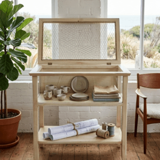 Vitrina Mostrador Rústica con Malla de Gallinero y Acabado Decapé 9 1000508683