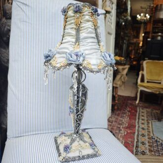 Lámpara de Sobremesa Art Nouveau en Metal Intrincado y Satén Azul 8 1000510620