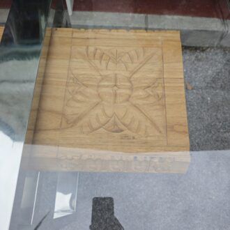 Mesa Comedor de Cristal base de metal talla madera Contemporánea 14 1000510820