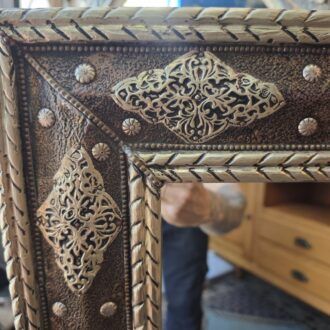 Espejo de Pared en Metal Repujado 12 1000519072