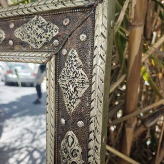 Espejo de Pared en Metal Repujado 11 1000519074