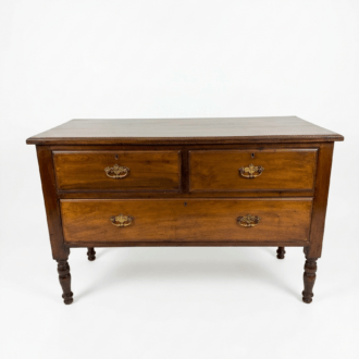 Novedades 31 Cómoda de Estilo español clásico