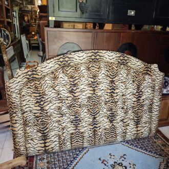 Cabecero King Size con tapizado capitoné en estampado de tigre 9 1000519122