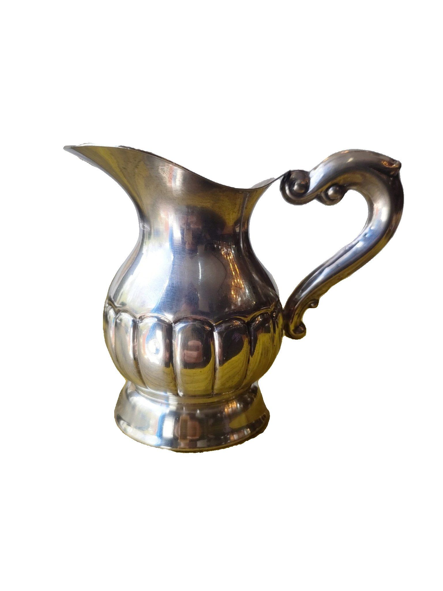 Vintage Silver Alpaca Jug with Fluted Design Jarra de Alpaca Plateada Vintage