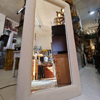 Espejo Tapizado de Gran Formato – Minimalismo Textil y Elegancia Premium 11 1000519886