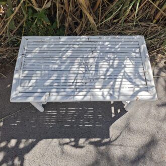 Mesita de Bambú Vintage en Blanco Decapé – Estilo Shabby Chic 12 1000520801 1