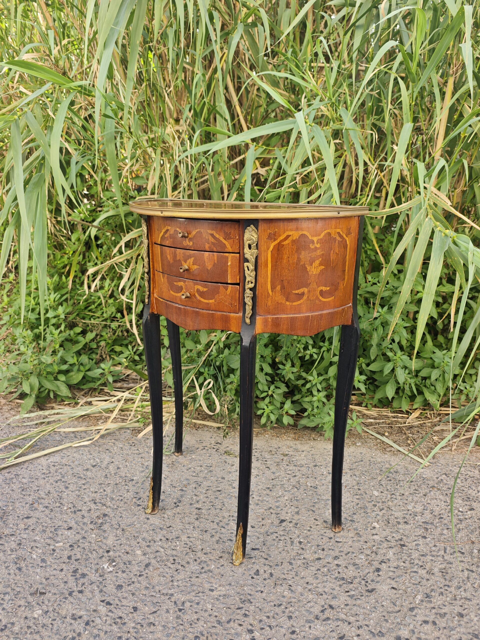 Mesita Auxiliar de Marquetería Francesa demi-lune 3 Mesita Auxiliar de Marquetería Francesa demi-lune - Imagen 3