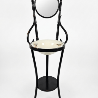 Inicio 11 Mueble palanganero estilo Thonet