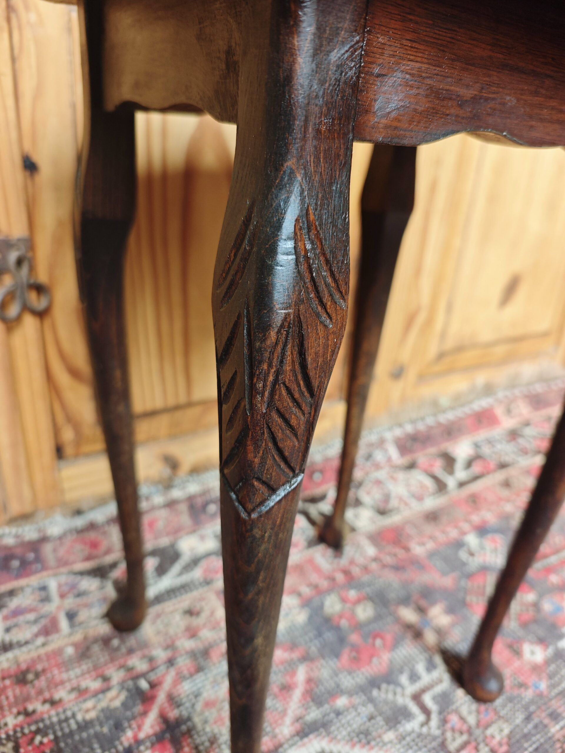 MQueen Anne Style Side Table(QQueen Anne style 4Image Mesa auxiliar de estilo Reina Ana (Queen Anne style) - Image 4