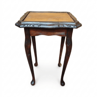 Queen Anne Style Side Table (Queen Anne style)