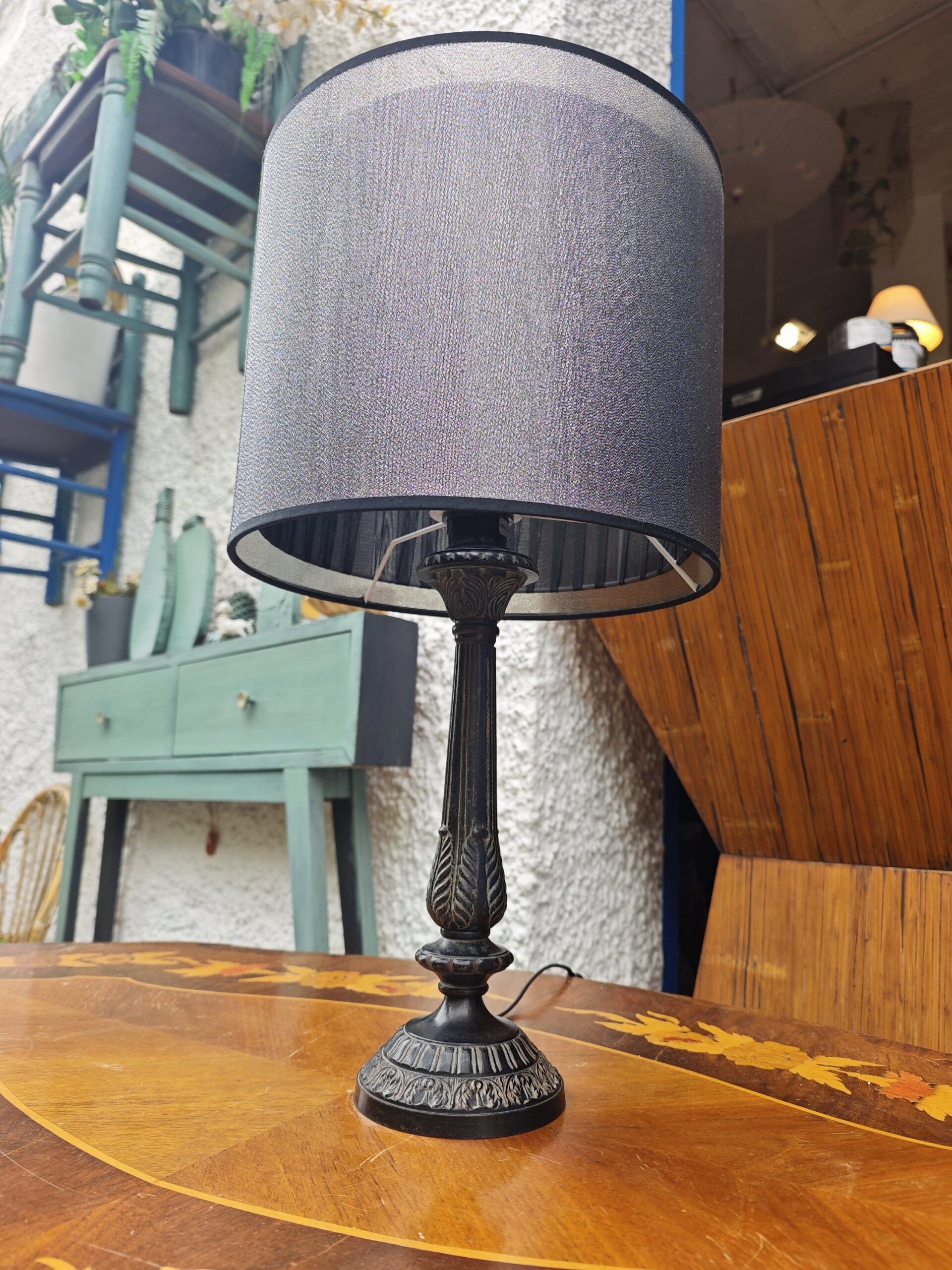 Lámpara de Sobremesa Vintage en Metal Negro con Base de Hojas de Acanto 6 Lámpara de Sobremesa Vintage en Metal Negro con Base de Hojas de Acanto - Imagen 6