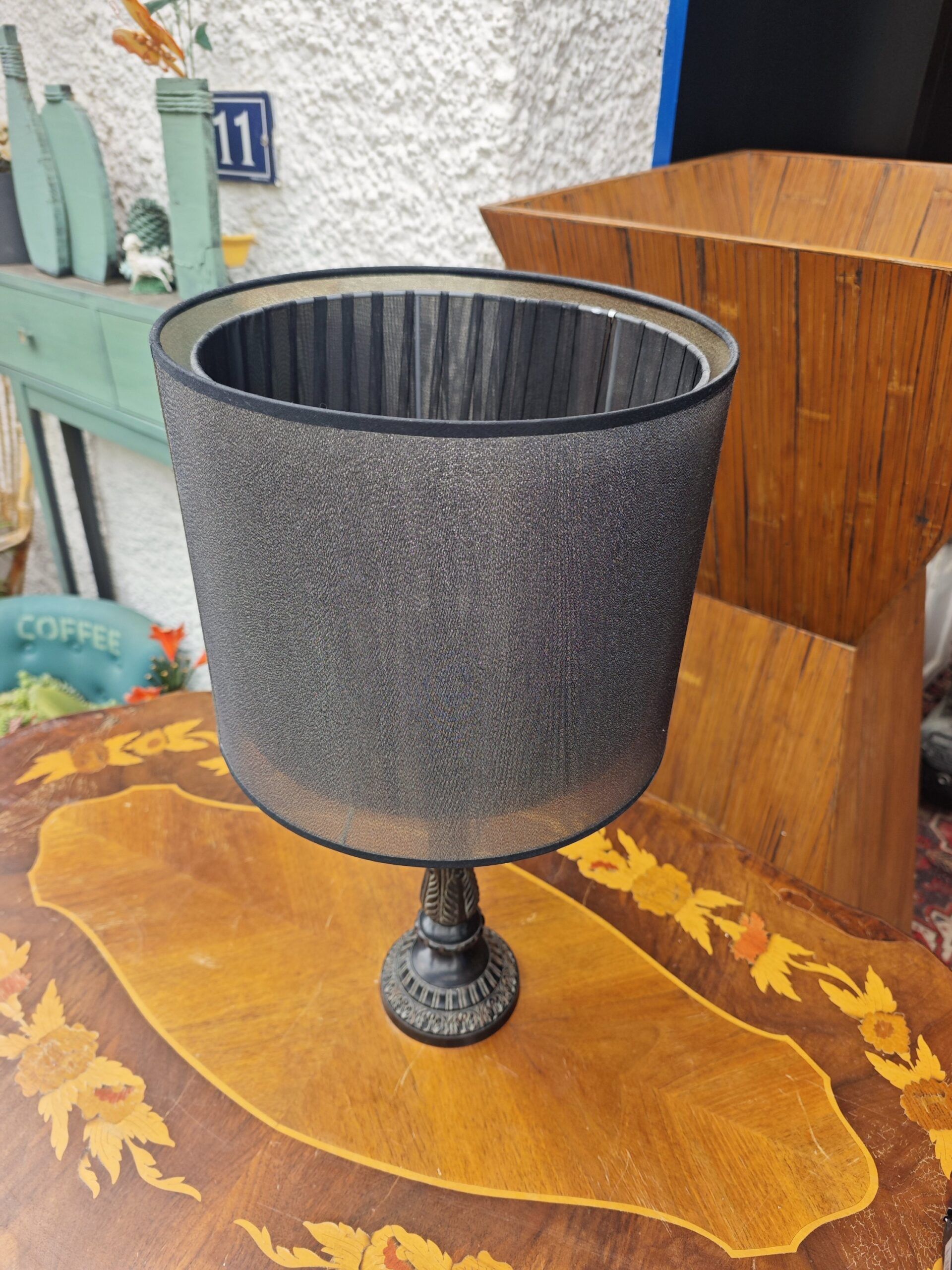 Lámpara de Sobremesa Vintage en Metal Negro con Base de Hojas de Acanto 4 Lámpara de Sobremesa Vintage en Metal Negro con Base de Hojas de Acanto - Imagen 4