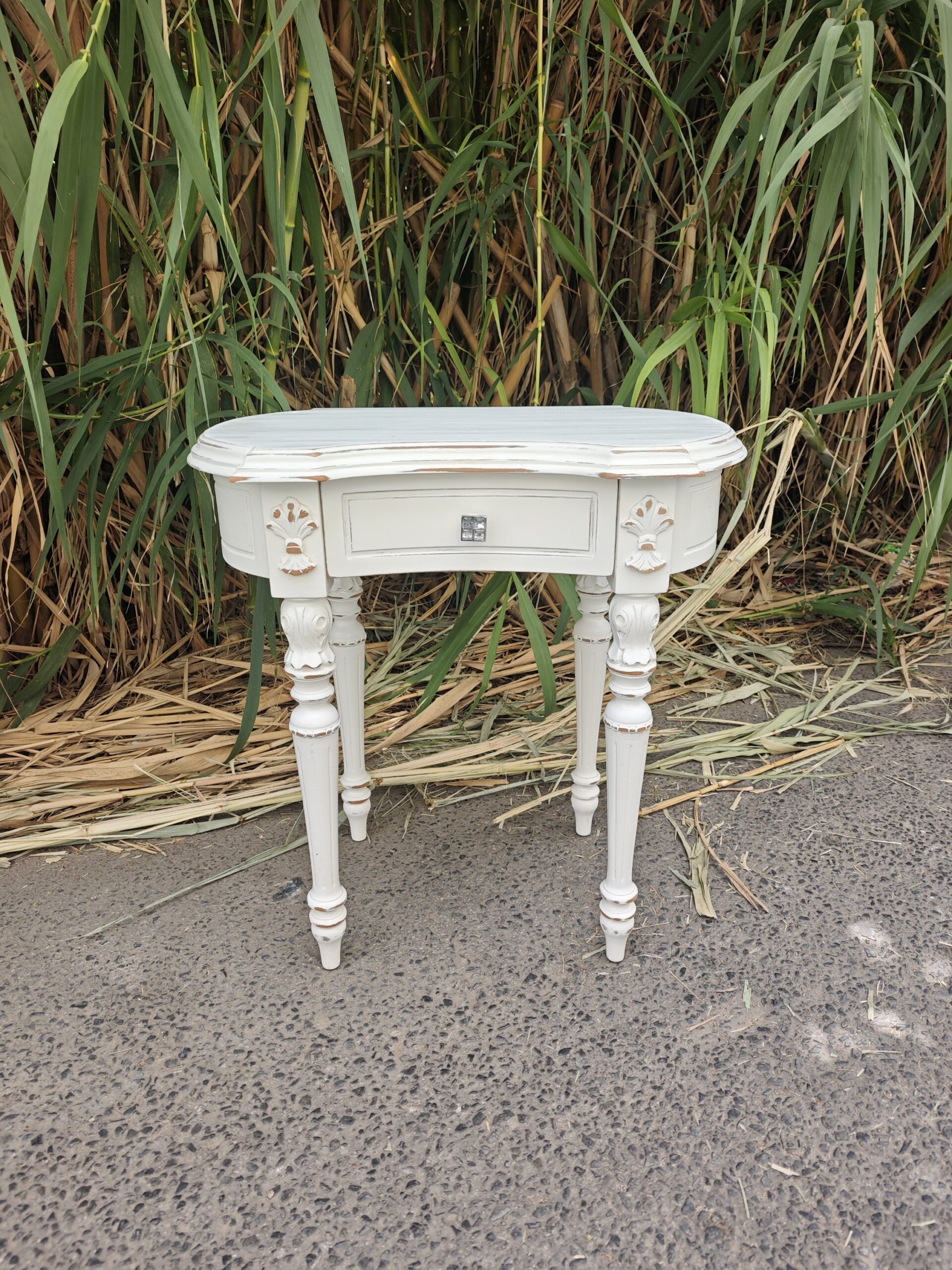 Mesita vintage Blanca Shabby Chic 2 Mesita vintage Blanca Shabby Chic - Imagen 2