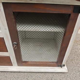 Aparador Rústico Bicolor Blanco Envejecido y Madera con Puertas de Rejilla y Cajones 8 1000606234 1