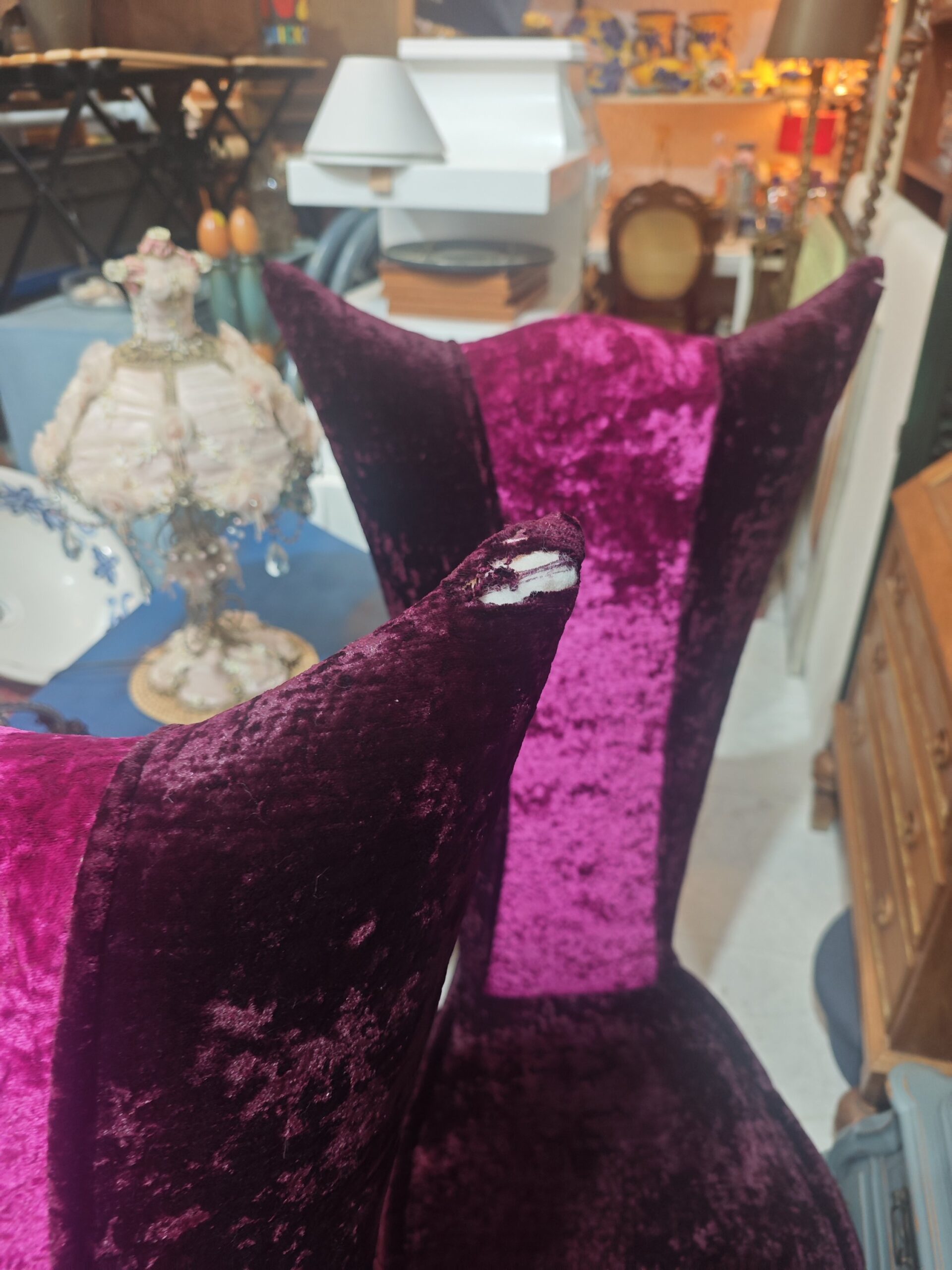 Pareja de sillones respaldo Alto Lucky de Bretz | Diseño Icónico Alemán Velvet Pop Artacto/ TELA A RETAPIZAR 5 Pareja de sillones respaldo Alto Lucky de Bretz | Diseño Icónico Alemán Velvet Pop Artacto/ TELA A RETAPIZAR - Imagen 5