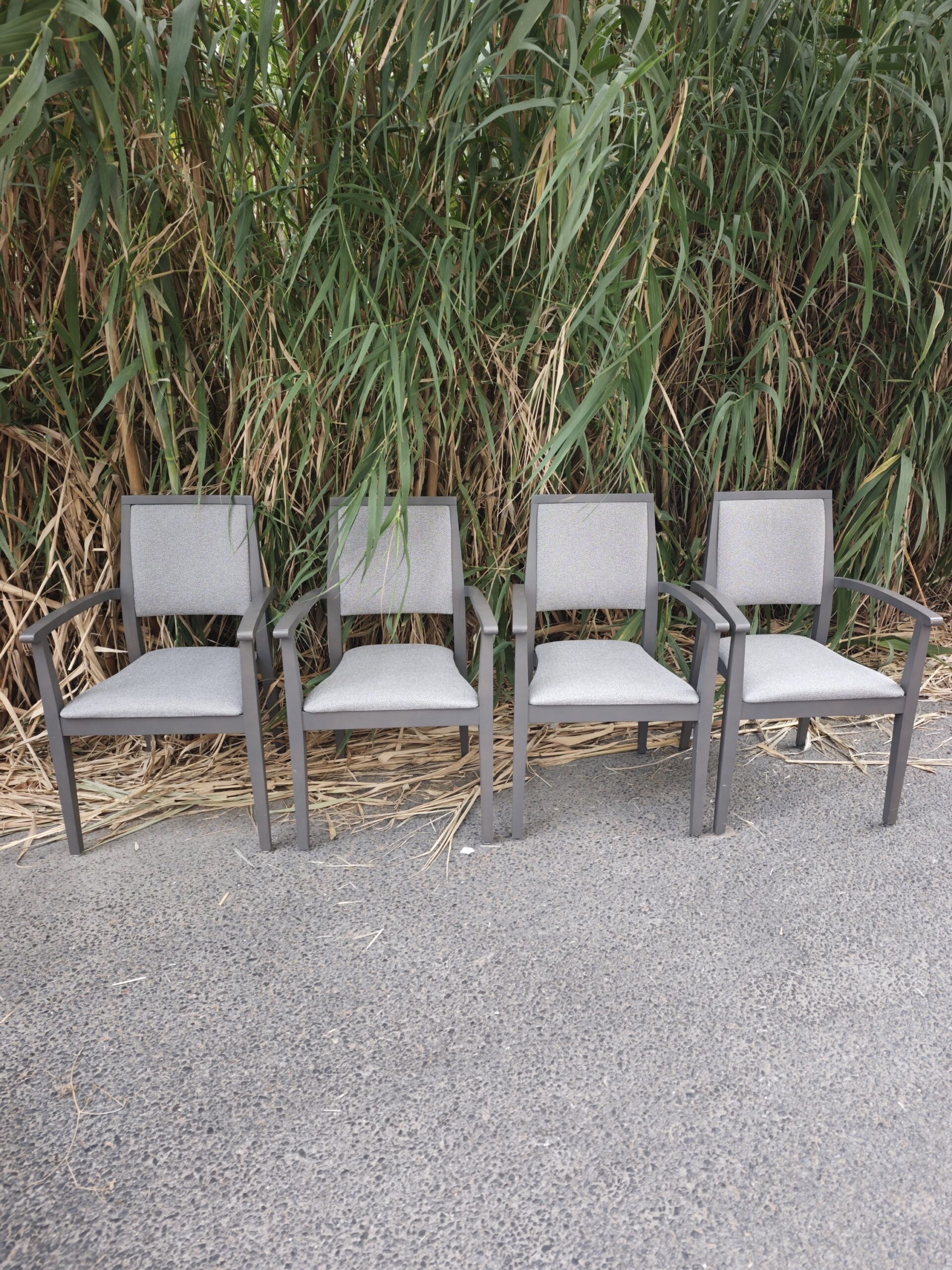SVintage Arm Chairs Gray Wood and Heather Gray Upholstery22- Image Sillas de Brazos Vintage Madera Gris y Tapizado Gris Jaspeado - Image 2