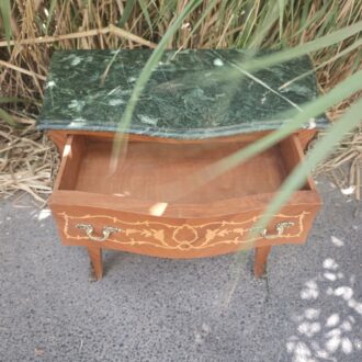 Cómoda Francesa de Estilo Luis XV con Marquetería Floral y Tapa de Mármol Verde 11 1000657206
