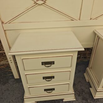 Mesitas de noche y cabecero de madera color beige 6 1000673080