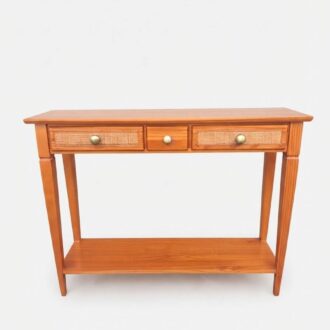 Consola de madera con cajones y rejilla de ratán