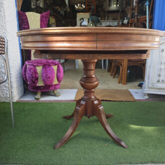 Antique Style Round Table with Central Pedestal, Regency Style Carved Legs – photo 2