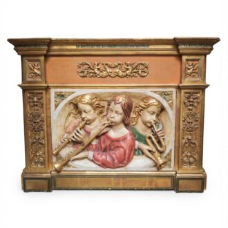 Cuadro en relieve policromado de jóvenes flautistas II de estilo renacentista.