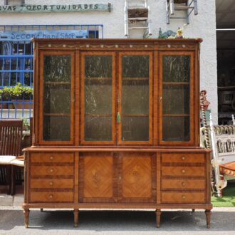 Marconi Italian display case Louis XVI style art with marquetry and porcelain