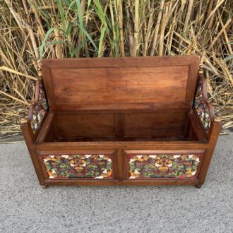 Banco tailandés de madera con arcón y espejo con tallas florales pintadas a mano 11 Banco tailandes 4