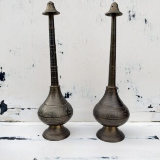 Benditeros de latón grabado vintage estilo indu