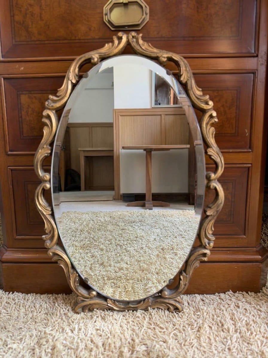 Espejo ovalado dorado con marco de madera ornamentado estilo rococó 2 Espejo ovalado dorado con marco de madera ornamentado estilo rococó - Imagen 2