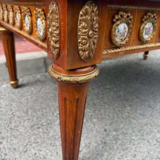 Exclusive Mariner Coffee Table with Bronze and Porcelain 88 Exclusiva Mesa de Centro Mariner con Bronce y Porcelana2