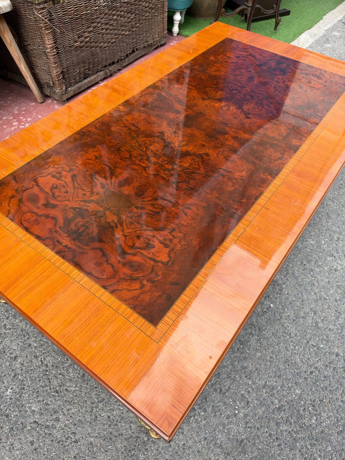 Exclusive Mariner Coffee Table with Bronze and Porcelain 333- Image Exclusiva Mesa de Centro Mariner con Bronce y Porcelana - Image 3
