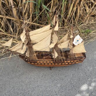 Maqueta de barco de madera Le Superbe – Navío de guerra francés de tres mástiles 10 img 4233 scaled