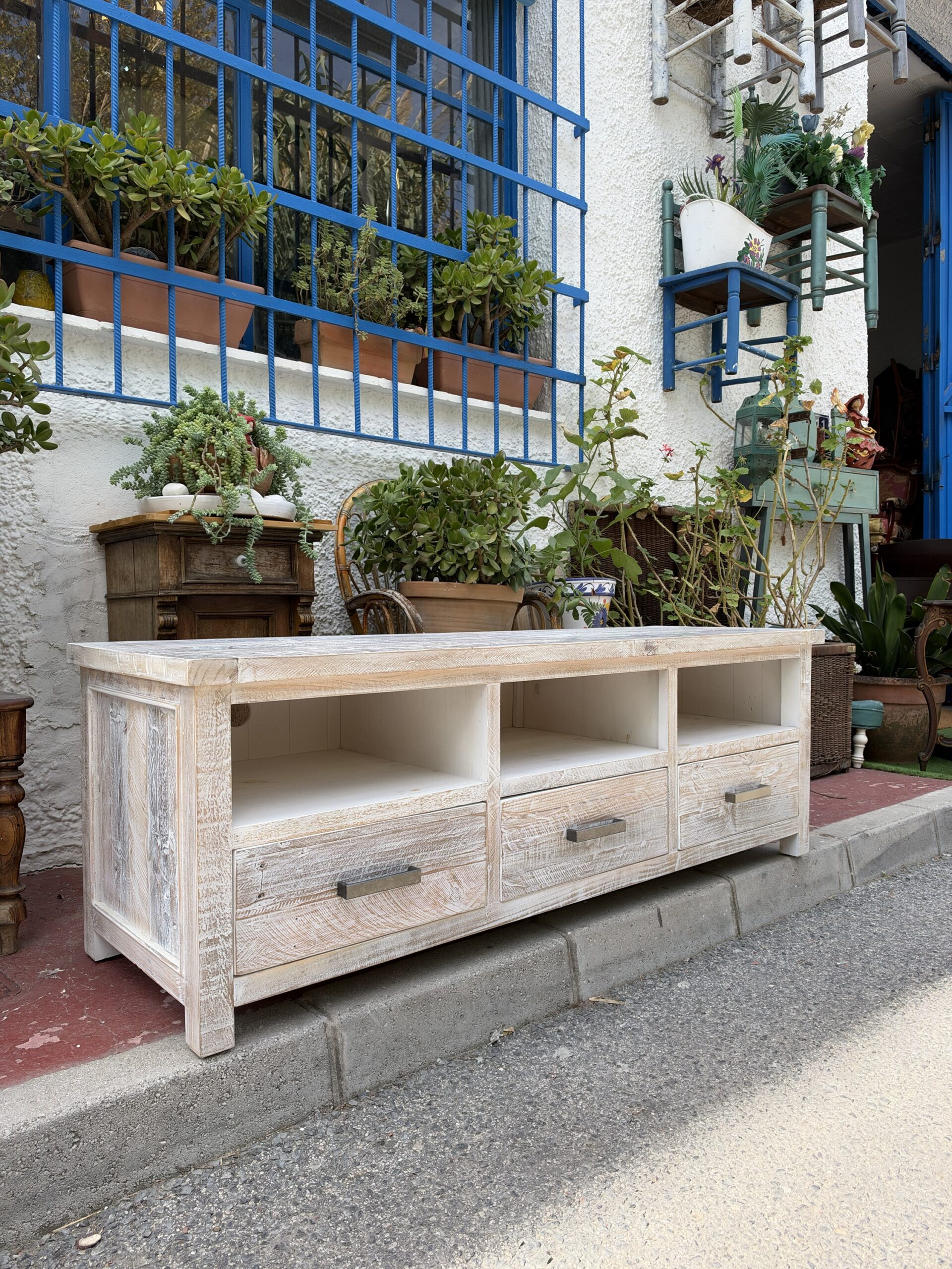 Pickled White Mango Wood TV Cabinet 6ge Mueble TV Madera de Mango Blanco Decapado - Image 6