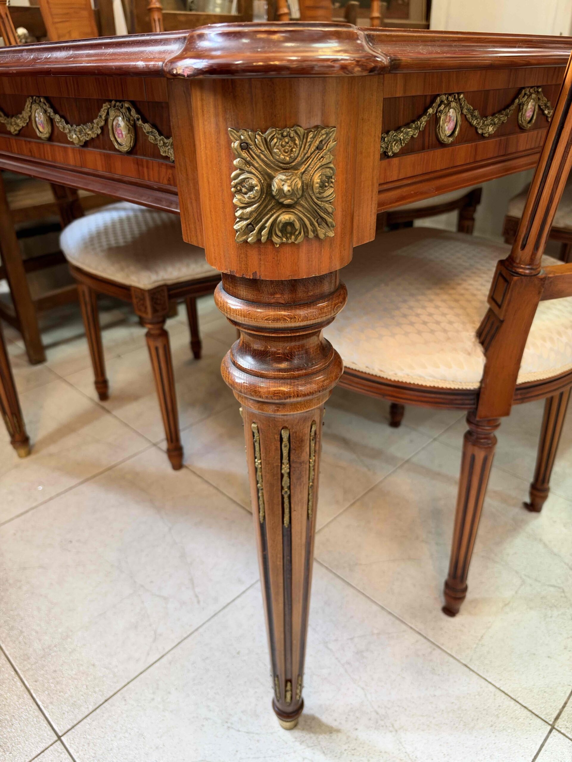 Mesa de comedor MARCONI Arte Italy con 6 sillas 4 Mesa de comedor MARCONI Arte Italy con 6 sillas - Imagen 4