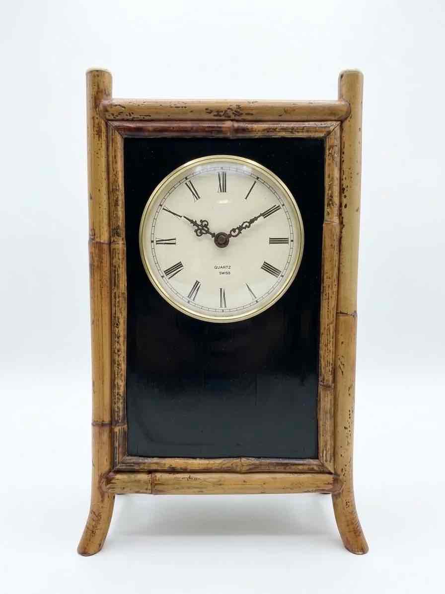 Vintage Bamboo Style Table Clock with Black Panel 1 Reloj de sobremesa vintage estilo bambú con panel negro