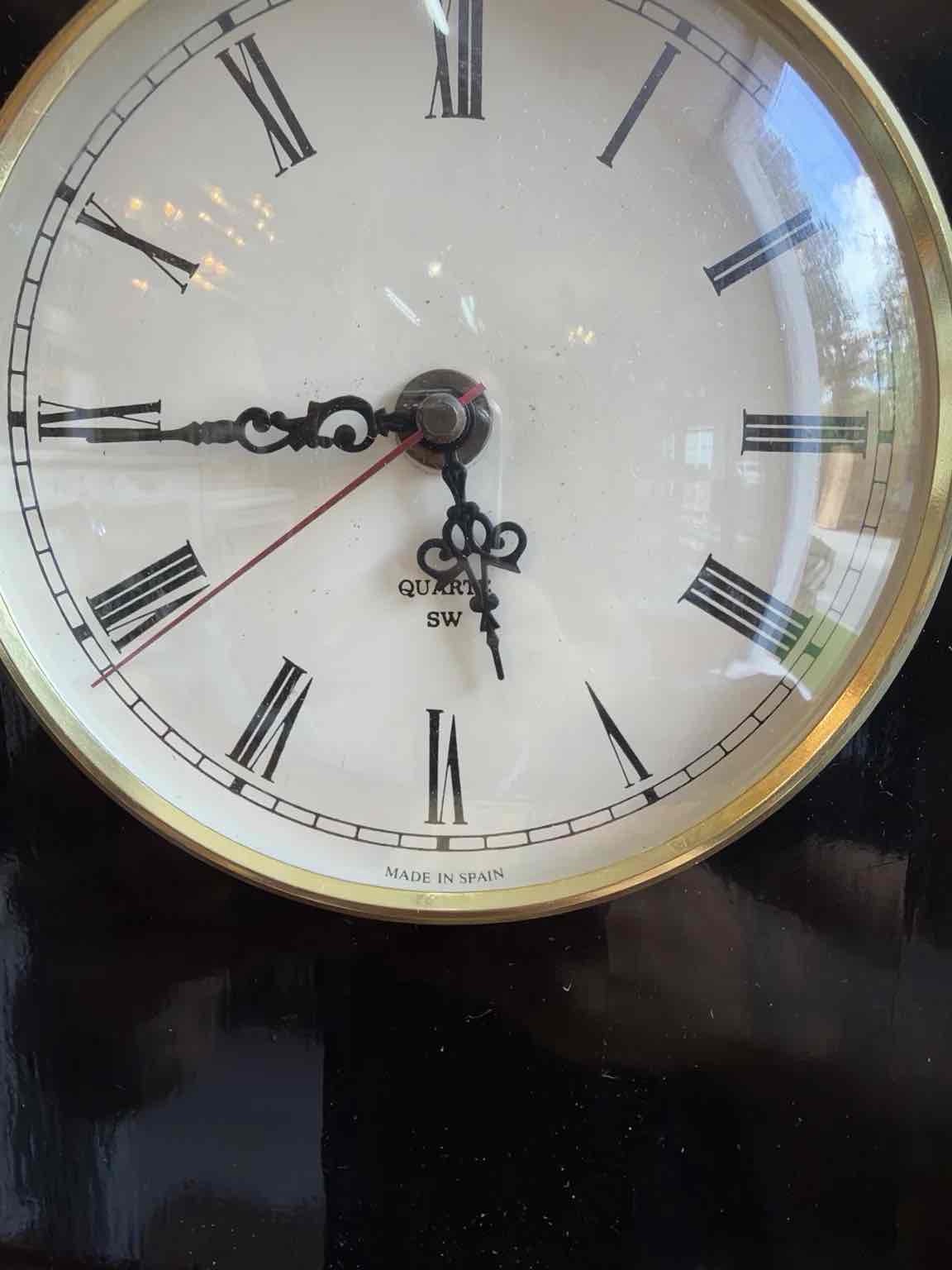 RVintage Bamboo Style Table Clock with Black Panel44- Image Reloj de sobremesa vintage estilo bambú con panel negro - Image 4