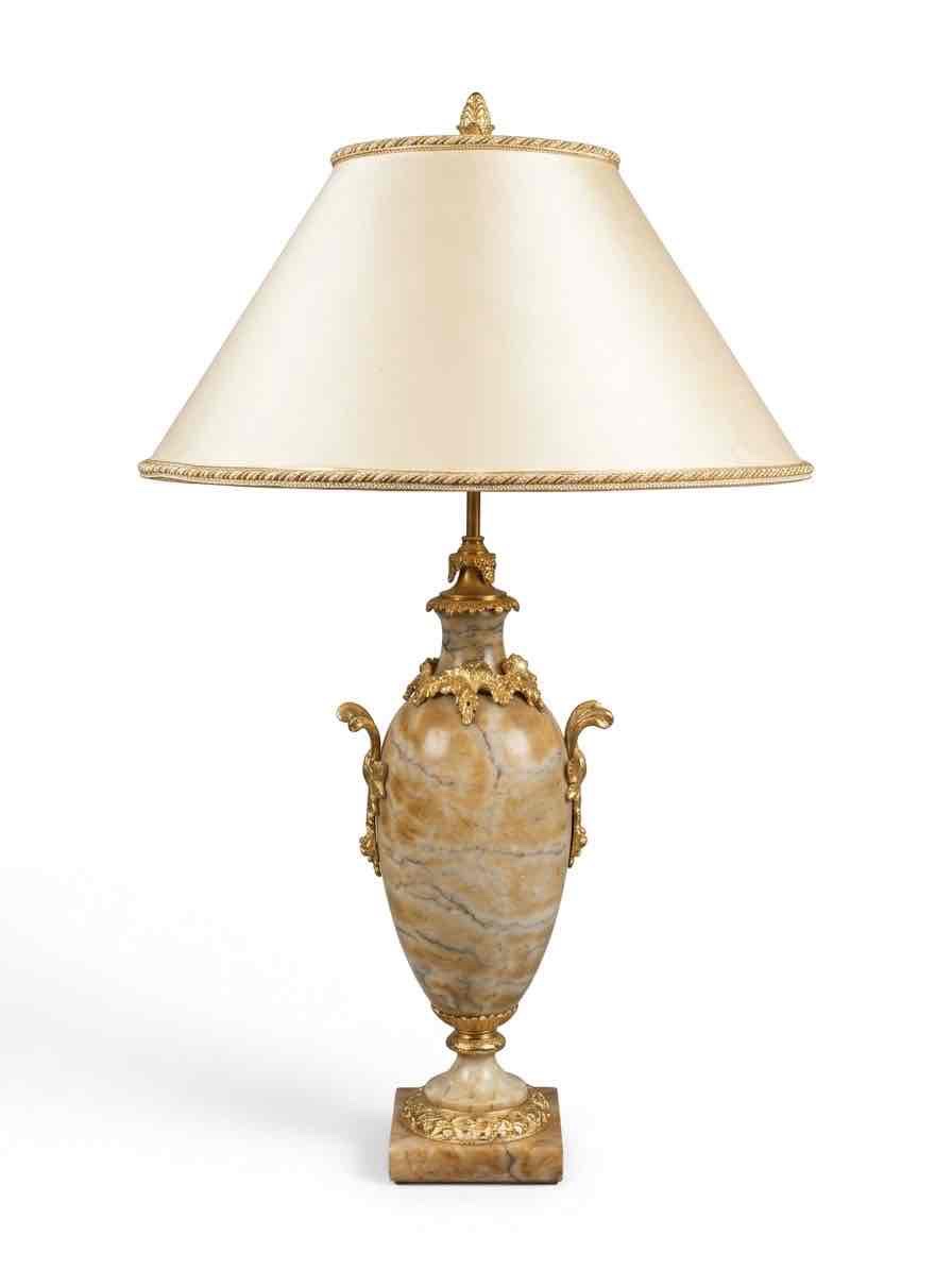 Lámpara de sobremesa de mármol natural y bronce dorado estilo neoclásico 1 Lámpara de sobremesa de mármol natural y bronce dorado estilo neoclásico