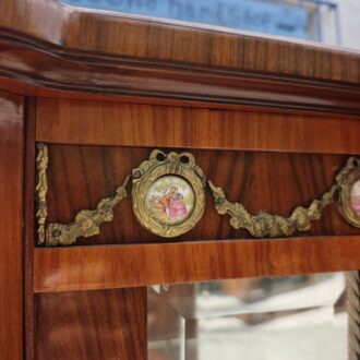 Italian Marconi Arte Louis XVI style showcase with floral marquetry and mirror – photo 2